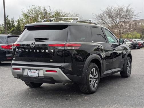2023 Nissan Pathfinder SL FWD