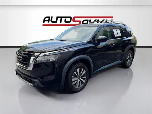 2023 Nissan Pathfinder SL FWD
