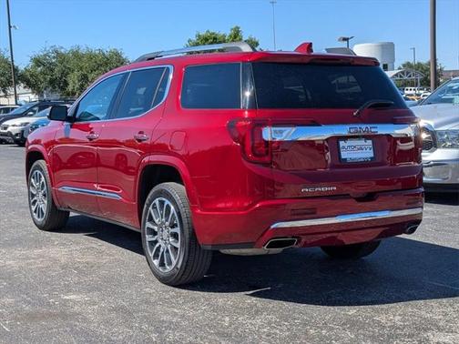 2022 GMC Acadia Denali