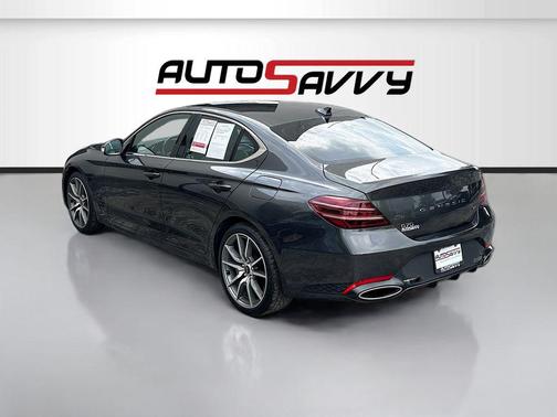 Makalu Gray 2022 Genesis G70 3.3T RWD