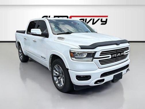 Bright White Clearcoat 2022 RAM 1500 Laramie