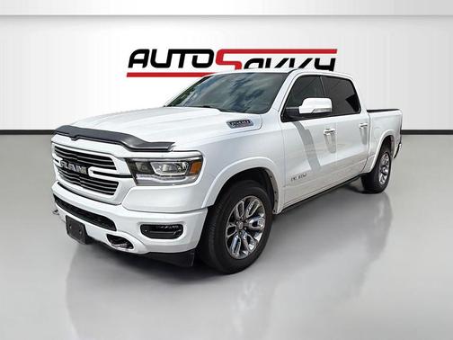 Bright White Clearcoat 2022 RAM 1500 Laramie