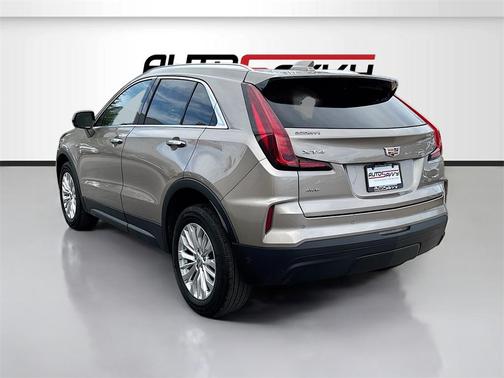 2024 Cadillac XT4 Luxury