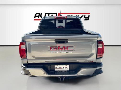 2024 GMC Canyon AT4