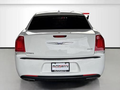2018 Chrysler 300 Touring