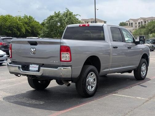 2023 RAM 3500 Tradesman Crew Cab 4x4 6'4' Box