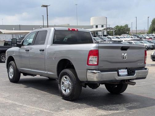 2023 RAM 3500 Tradesman Crew Cab 4x4 6'4' Box