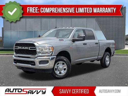 2023 RAM 3500 Tradesman Crew Cab 4x4 6'4' Box