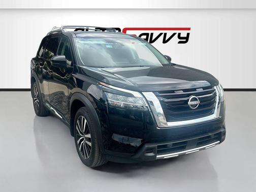 Super Black 2023 Nissan Pathfinder Platinum 4WD