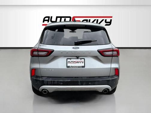 ICONIC SILVER METALLIC 2024 Ford Escape Active