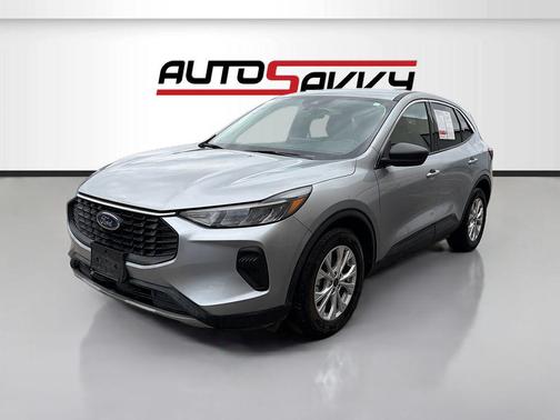 ICONIC SILVER METALLIC 2024 Ford Escape Active