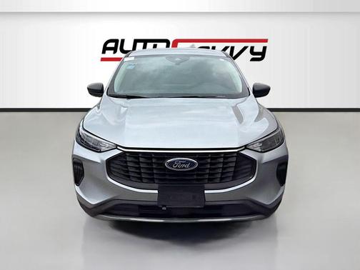 ICONIC SILVER METALLIC 2024 Ford Escape Active