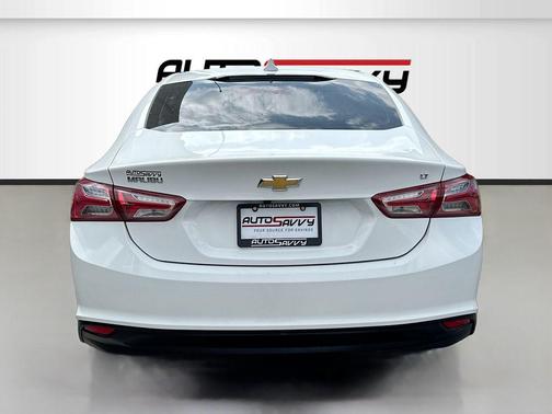 2022 Chevrolet Malibu FWD LT