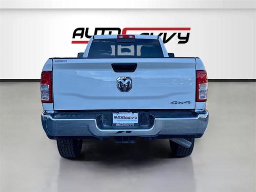 2024 RAM 2500 Tradesman Crew Cab 4x4 8' Box