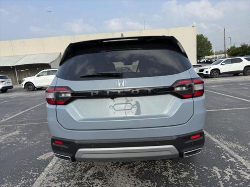 2024 Honda Pilot Touring 8-Passenger