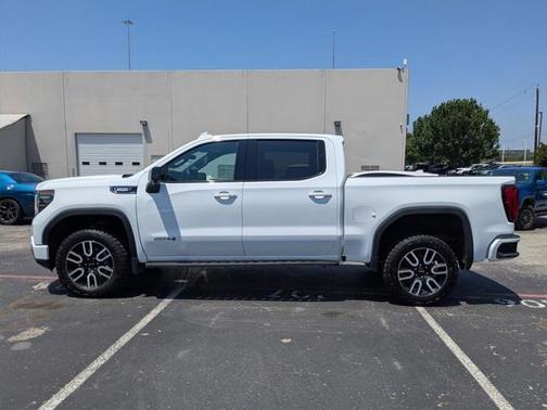 2025 GMC Sierra 1500 AT4