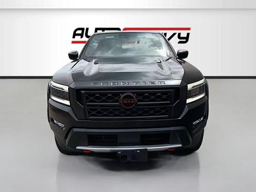 Super Black 2023 Nissan Frontier PRO-X