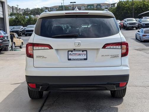 2022 Honda Pilot AWD Black Edition