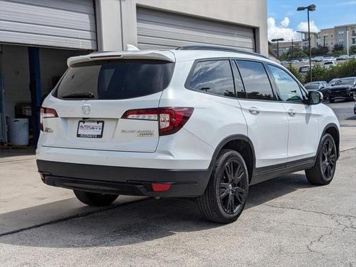 2022 Honda Pilot AWD Black Edition