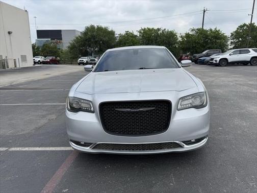 2022 Chrysler 300 S