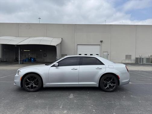 2022 Chrysler 300 S