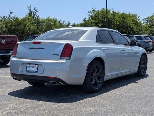 2022 Chrysler 300 S