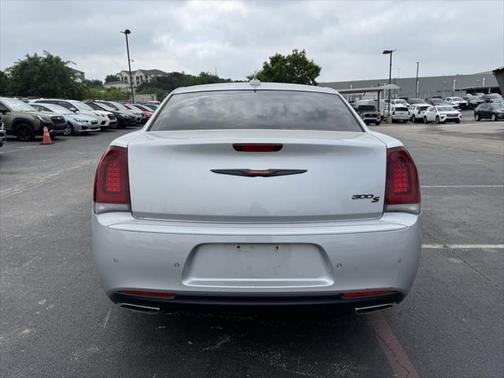 2022 Chrysler 300 S