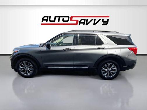 CARBONIZED GRAY METALLIC 2023 Ford Explorer XLT