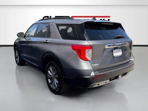 CARBONIZED GRAY METALLIC 2023 Ford Explorer XLT