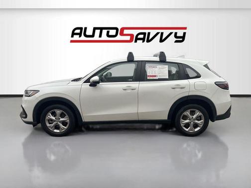Platinum White Pearl 2024 Honda HR-V LX