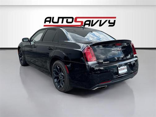 2022 Chrysler 300 S
