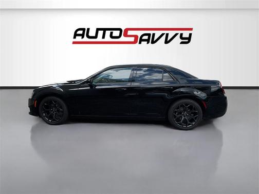 2022 Chrysler 300 S