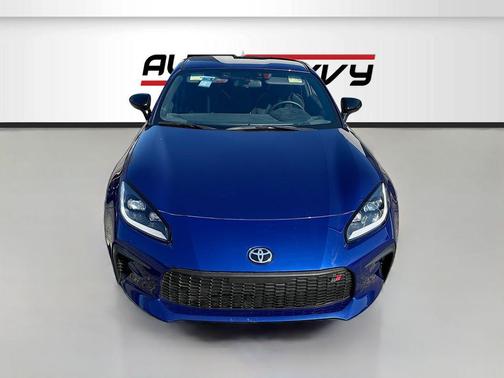 2025 Toyota GR86 Premium