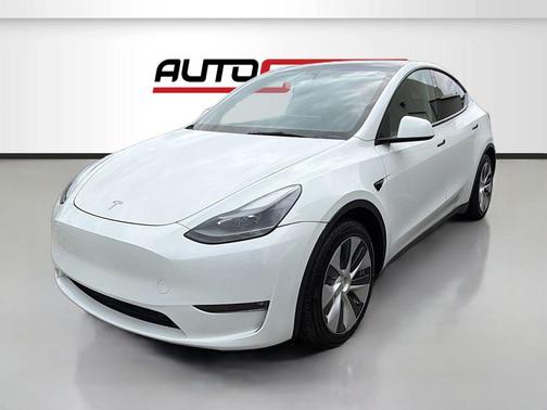 Pearl White Multi-Coat 2023 Tesla Model Y Long Range Dual Motor All-Wheel Drive