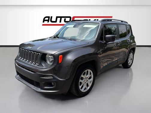 Granite Crystal Metallic Clearcoat 2018 Jeep Renegade Latitude
