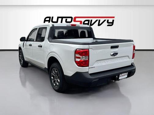 OXFORD WHITE 2024 Ford Maverick XLT