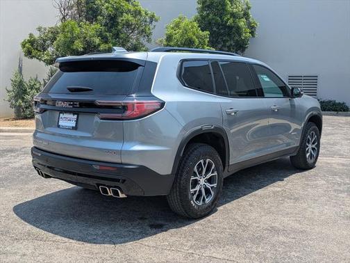 2024 GMC Acadia AWD AT4