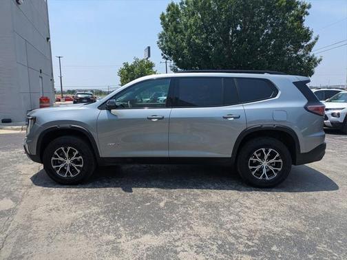 2024 GMC Acadia AWD AT4