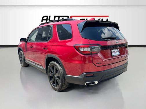 Maroon 2025 Honda Pilot Black Edition