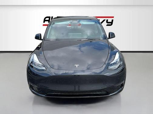 Solid Black 2024 Tesla Model Y Performance Dual Motor All-Wheel Drive