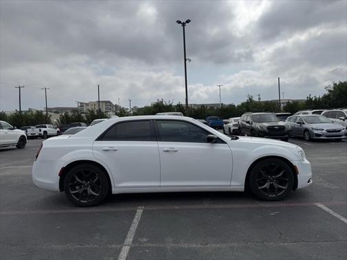 2020 Chrysler 300 Touring