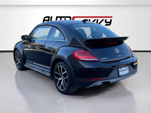 2018 Volkswagen Beetle 2.0T Dune
