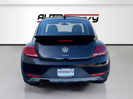 2018 Volkswagen Beetle 2.0T Dune