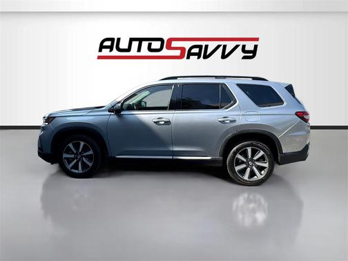 2025 Honda Pilot Touring 8-Passenger