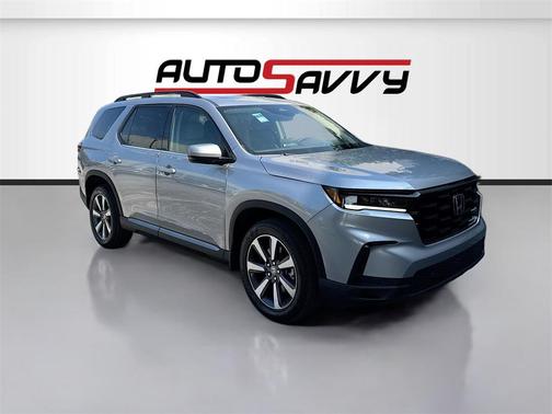 2025 Honda Pilot Touring 8-Passenger