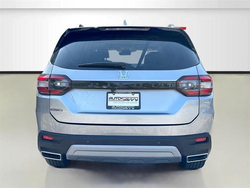 2025 Honda Pilot Touring 8-Passenger