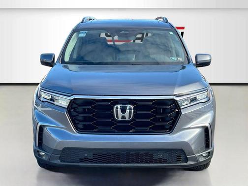 Charcoal 2025 Honda Pilot Touring 8-Passenger