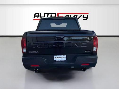 Crystal Black Pearl 2025 Honda Ridgeline Sport