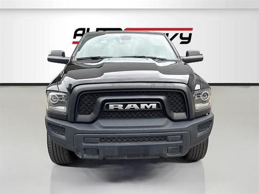 2023 RAM 1500 Classic Warlock Crew Cab 4x4 5'7' Box