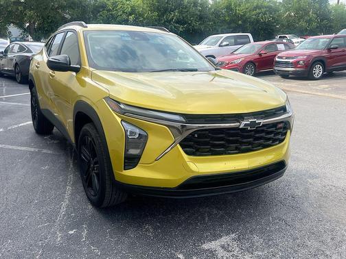 Nitro Yellow Metallic 2025 Chevrolet Trax FWD ACTIV